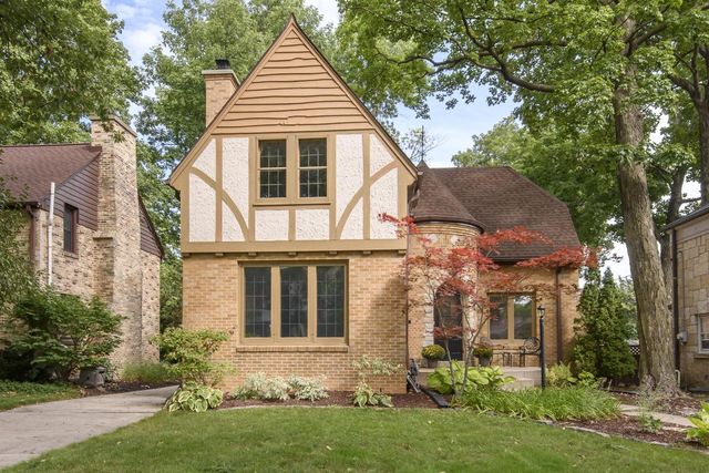 108 N 88th STREET, Wauwatosa, WI 53226