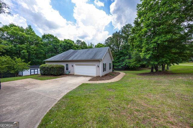 145 Orchard Ridge Drive, Forsyth, GA 31029