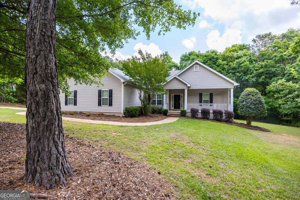 145 Orchard Ridge Drive, Forsyth, GA 31029