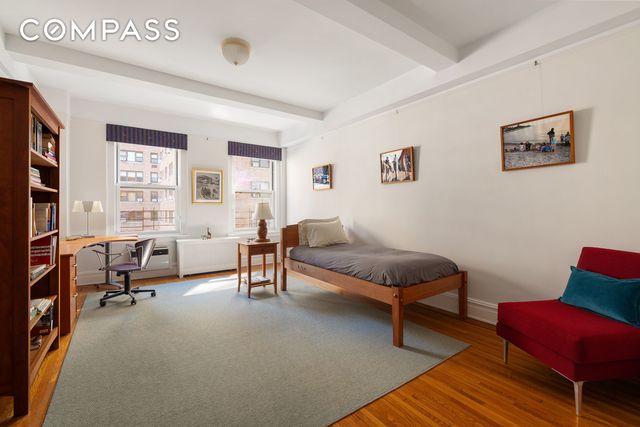 277 W End Ave Apt 5D, New York City, NY 10023
