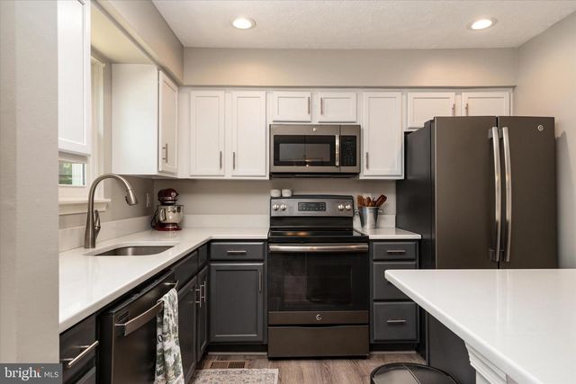 637 HOLLYWOOD RD, Severna Park, MD 21146