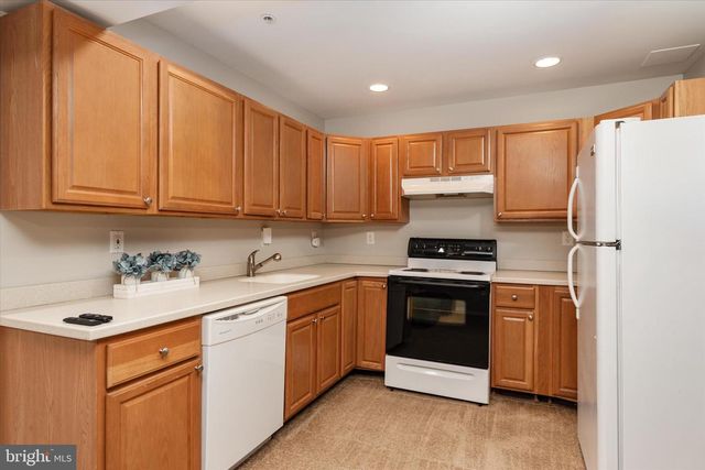 637 HOLLYWOOD RD, Severna Park, MD 21146