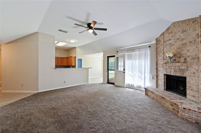 1911 Edinburg Avenue, League City, TX 77573