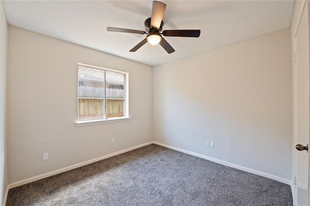 1911 Edinburg Avenue, League City, TX 77573