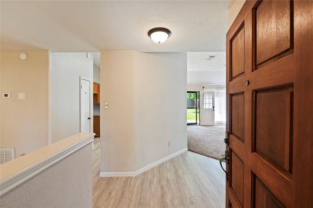 1911 Edinburg Avenue, League City, TX 77573