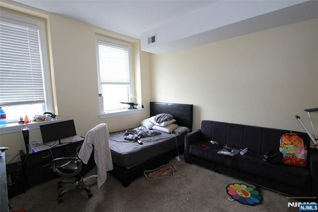 1 John Street 14, Haledon, NJ 07508