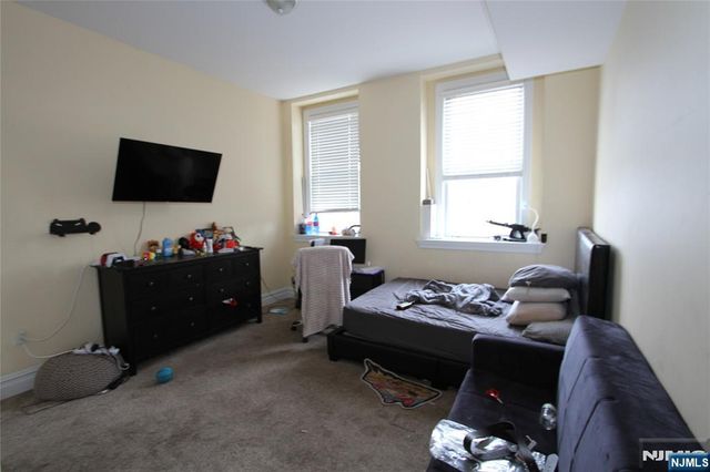 1 John Street 14, Haledon, NJ 07508