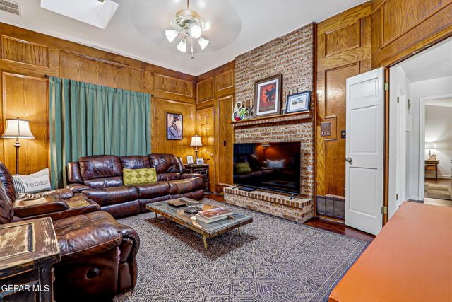 716 Willow Glen Drive, El Paso, TX 79922