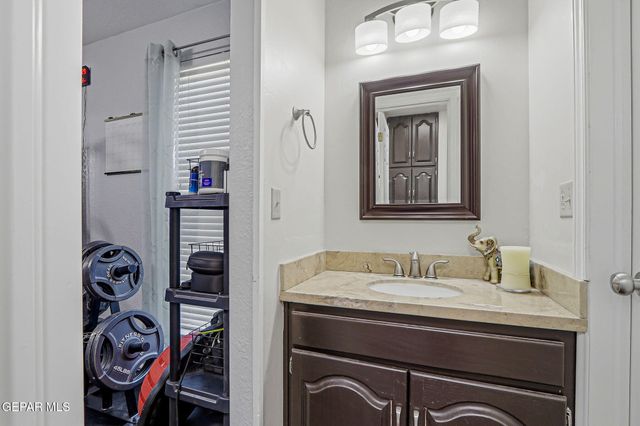 716 Willow Glen Drive, El Paso, TX 79922