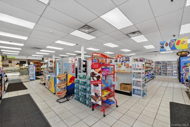 4 Oscawana Lake Road, Putnam Valley, NY 10579