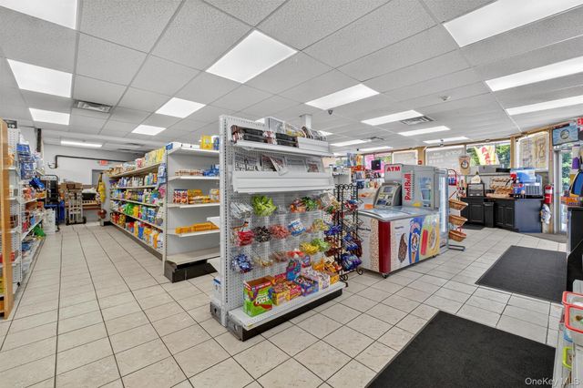 4 Oscawana Lake Road, Putnam Valley, NY 10579