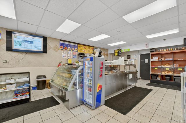 4 Oscawana Lake Road, Putnam Valley, NY 10579