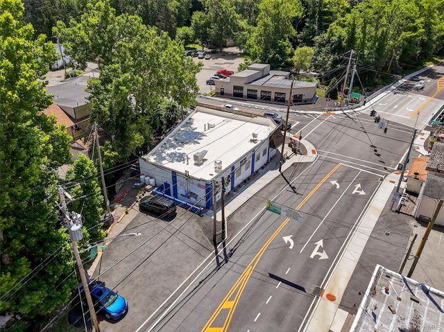 4 Oscawana Lake Road, Putnam Valley, NY 10579