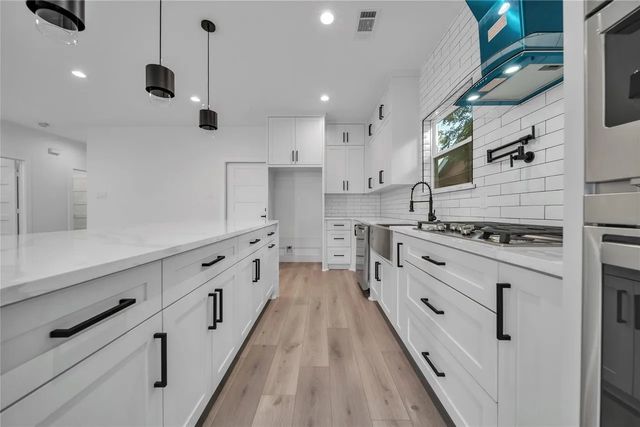2230 Garden Drive, Dallas, TX 75215