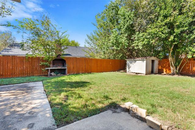 11710 Seawood Drive, Houston, TX 77089