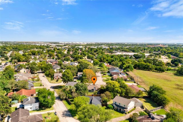 11710 Seawood Drive, Houston, TX 77089