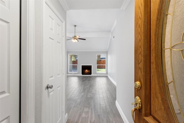 11710 Seawood Drive, Houston, TX 77089