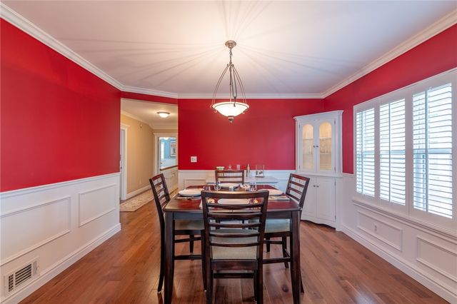 1551 Merion Ln, Oakmont, PA 15139