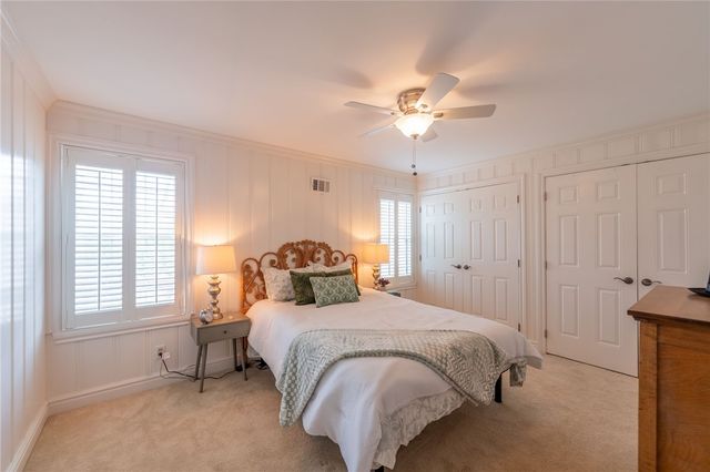 1551 Merion Ln, Oakmont, PA 15139