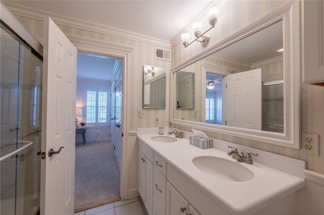 1551 Merion Ln, Oakmont, PA 15139