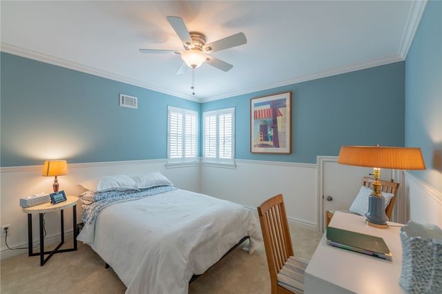 1551 Merion Ln, Oakmont, PA 15139