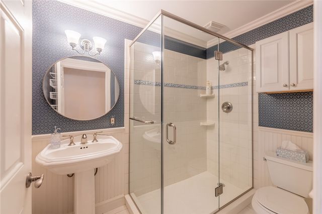 1551 Merion Ln, Oakmont, PA 15139