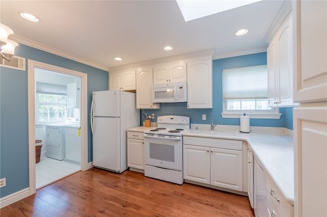 1551 Merion Ln, Oakmont, PA 15139