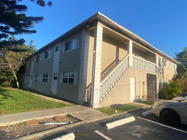 520 SW 15th Street 101, Pompano Beach, FL 33060