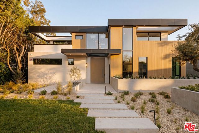 605 N Rexford Drive, Beverly Hills, CA 90210