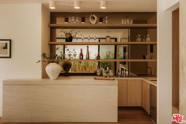 605 N Rexford Drive, Beverly Hills, CA 90210