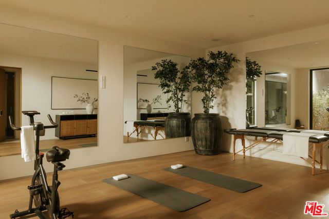 605 N Rexford Drive, Beverly Hills, CA 90210