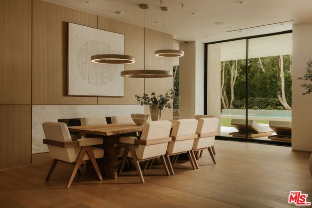 605 N Rexford Drive, Beverly Hills, CA 90210