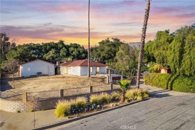 1449 E Bennett Avenue, Glendora, CA 91741