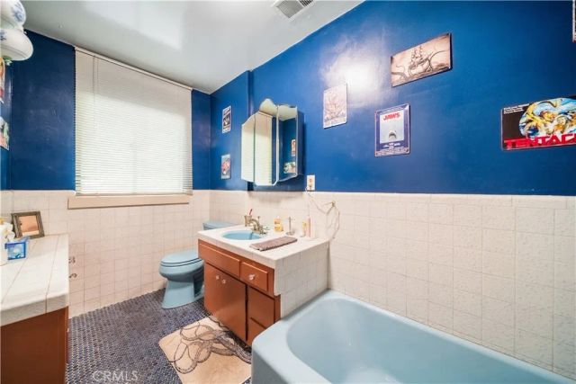 1449 E Bennett Avenue, Glendora, CA 91741