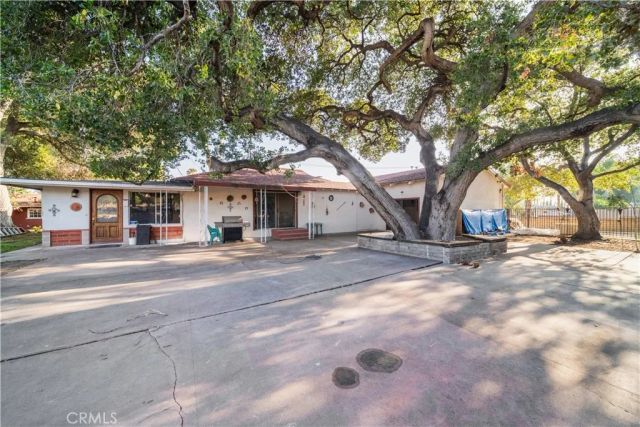 1449 E Bennett Avenue, Glendora, CA 91741