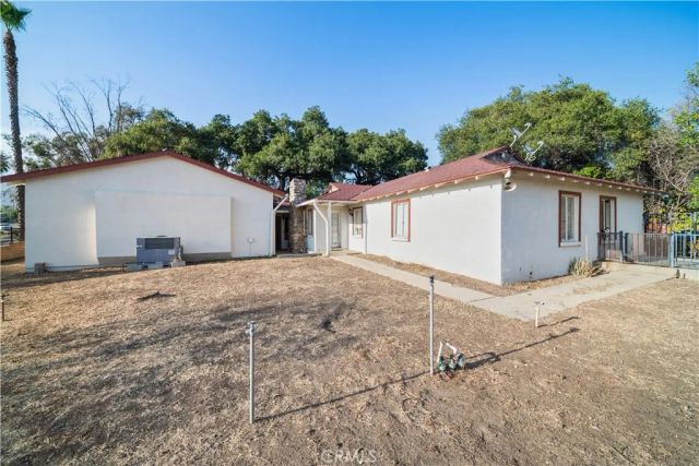 1449 E Bennett Avenue, Glendora, CA 91741