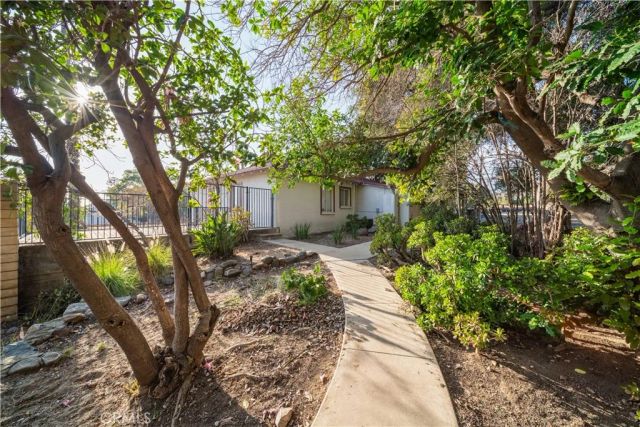 1449 E Bennett Avenue, Glendora, CA 91741
