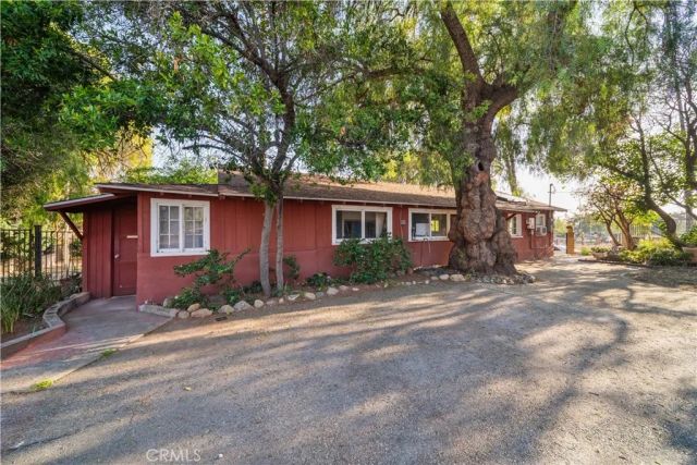1449 E Bennett Avenue, Glendora, CA 91741