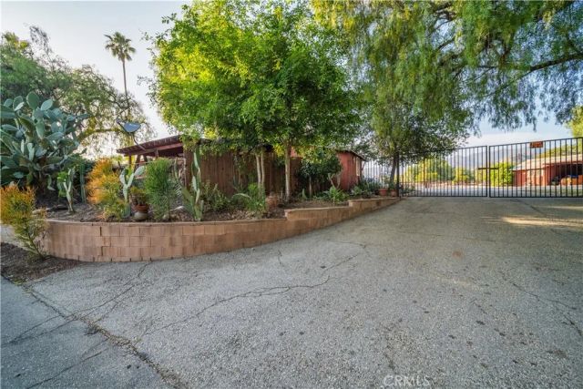 1449 E Bennett Avenue, Glendora, CA 91741
