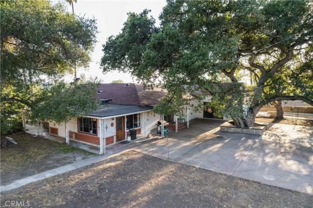 1449 E Bennett Avenue, Glendora, CA 91741