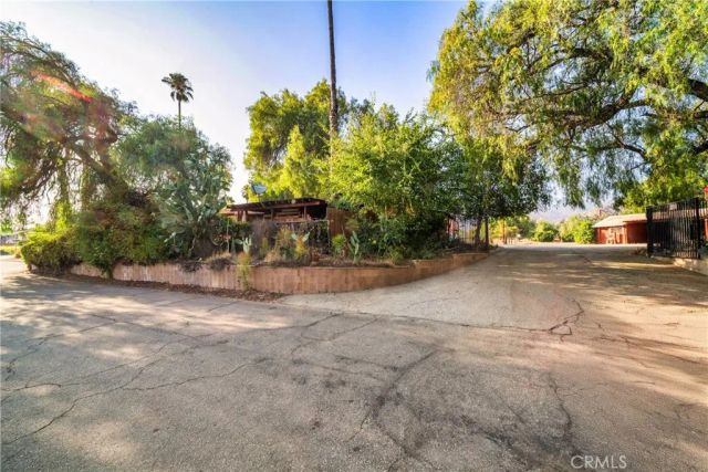 1449 E Bennett Avenue, Glendora, CA 91741