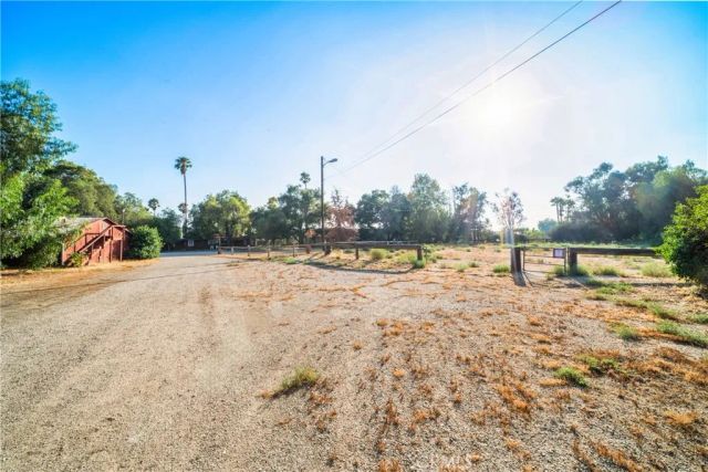 1449 E Bennett Avenue, Glendora, CA 91741