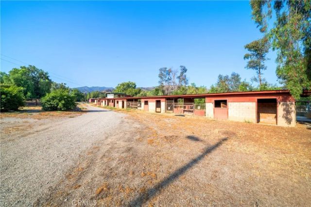 1449 E Bennett Avenue, Glendora, CA 91741