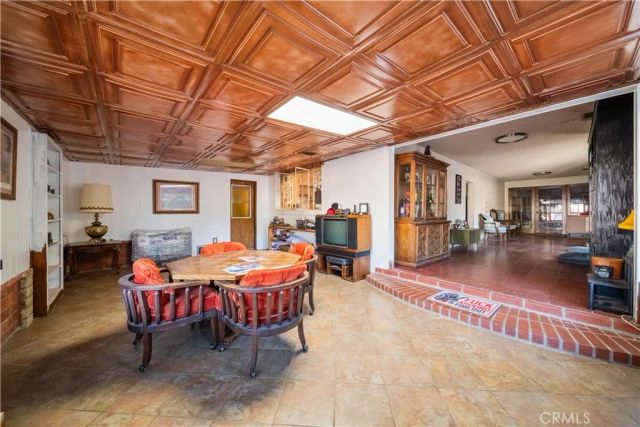 1449 E Bennett Avenue, Glendora, CA 91741