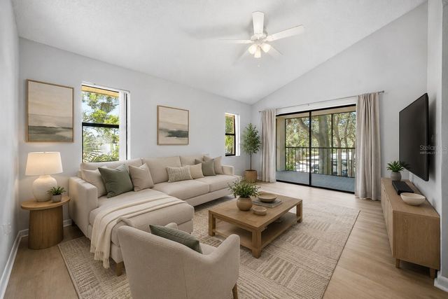 300 S FLORIDA AVENUE 100K, Tarpon Springs, FL 34689