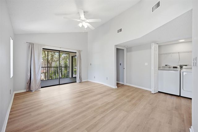 300 S FLORIDA AVENUE 100K, Tarpon Springs, FL 34689