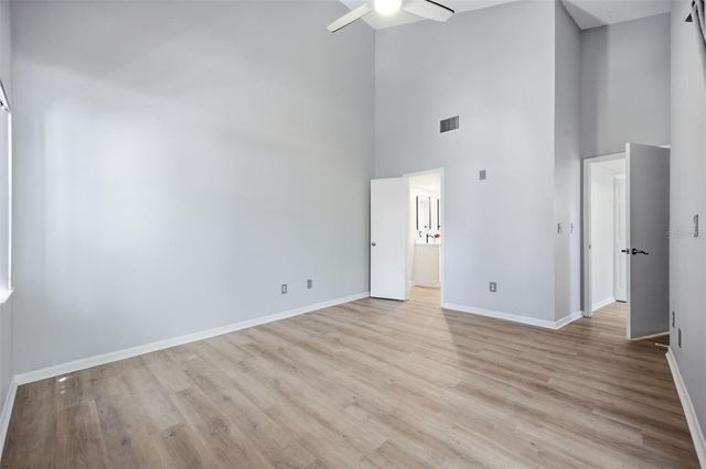300 S FLORIDA AVENUE 100K, Tarpon Springs, FL 34689