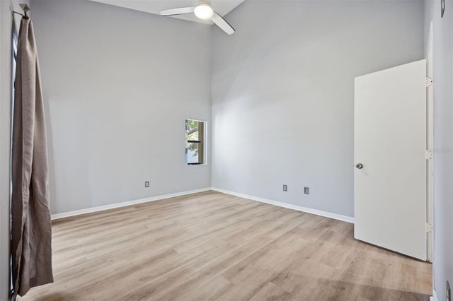 300 S FLORIDA AVENUE 100K, Tarpon Springs, FL 34689