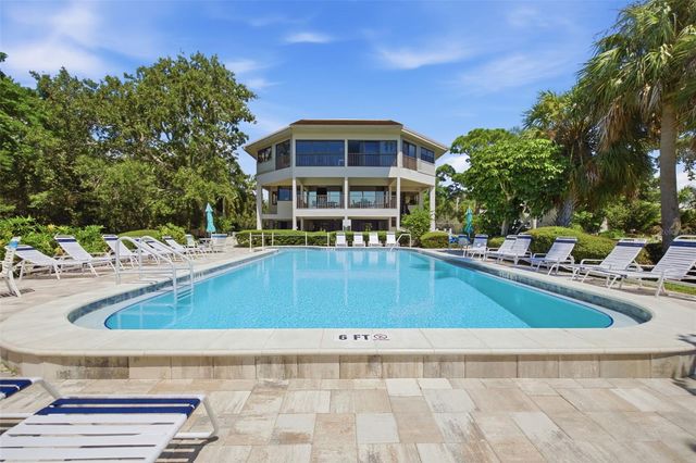 300 S FLORIDA AVENUE 100K, Tarpon Springs, FL 34689