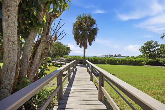 300 S FLORIDA AVENUE 100K, Tarpon Springs, FL 34689